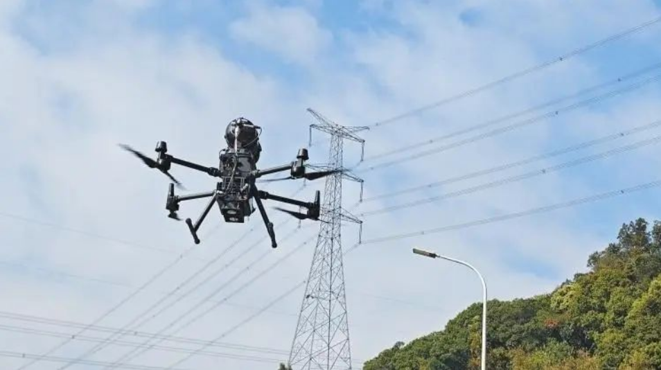 氢动力无人机出动巡线，工作量可抵20个人